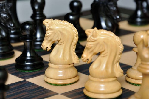 Library Imperial Collector Series Chess Set, Box & Board Combination - Ebony - Picture 4 of 12