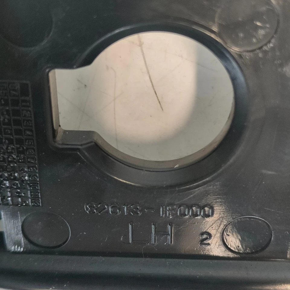 KIA SPORTAGE 2010 JUEGO DE 3 MANIJAS DE PUERTA INTERIORES 82613-IF000 Foto 4 de 4