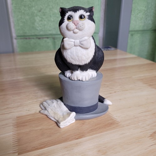 Comic & Curious Cats 2002 Linda Jane Smith Top Hat & Tails 109376 Figurine 5.25”