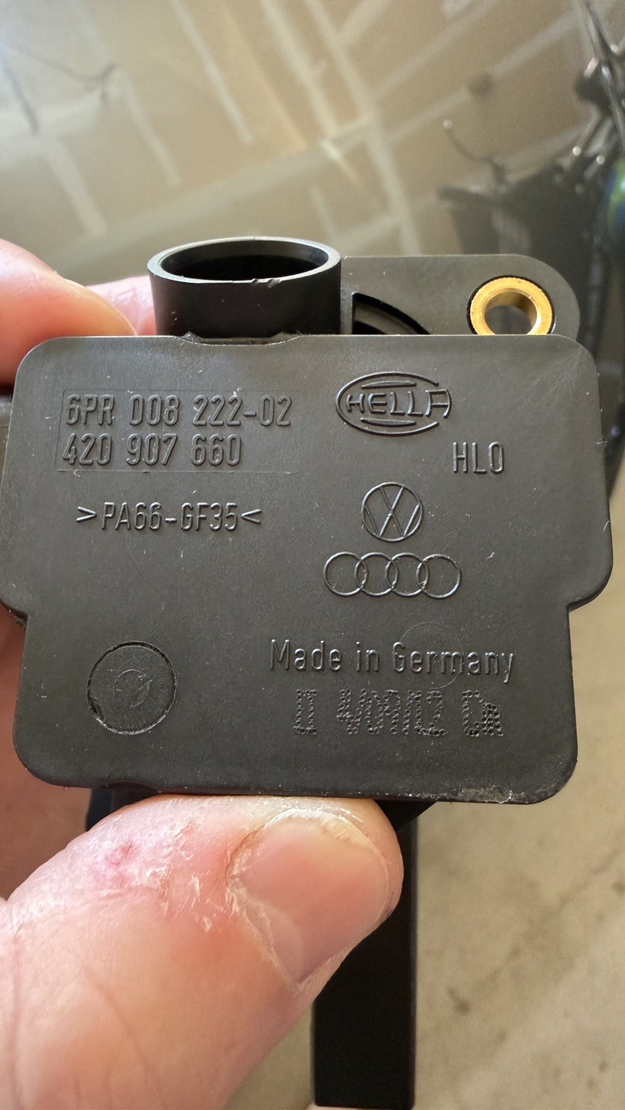 Audi R8 2012 Oil level sensor P/N 420907660