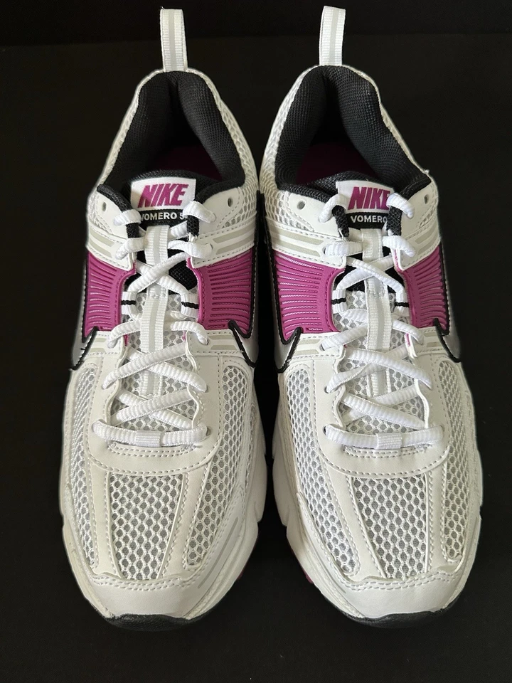 Nike Air Zoom Vomero Mujer Talla 8.5/Niños 7y Blanco Caliente Fucsia Nuevo HF6998-102 Foto 3 de 4