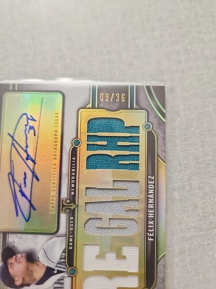 Felix Hernandez 2024 TOPPS TRIPLE HILO PARCHE AUTÓGRAFO AUTOMÁTICO 09/36 Regal RHP Foto 4 de 4