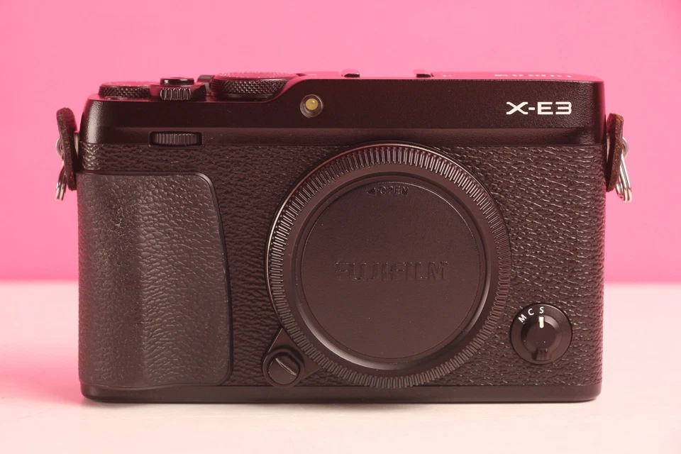 Fujifilm X-E3 24.3MP Mirrorless Digital Camera BLACK (Body Only) EXC! - image 2 of 4
