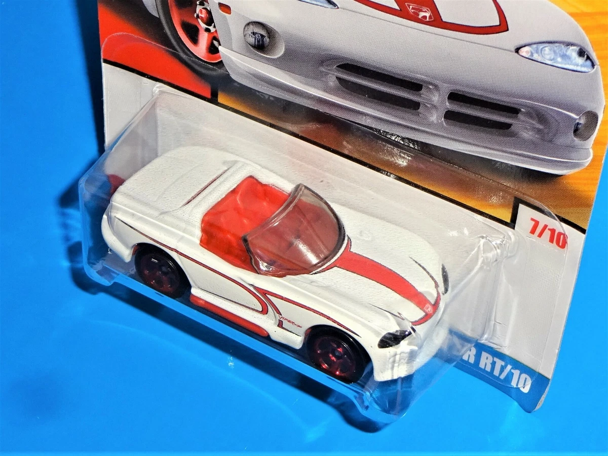 Hot Wheels 2018 50th Anniversary Target Throwback 7 Dodge Viper RT 10 White