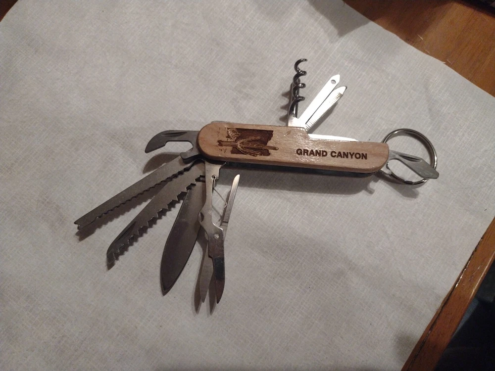 Multi Tool Pocket Knife Engraved  Grand Canyon. H75