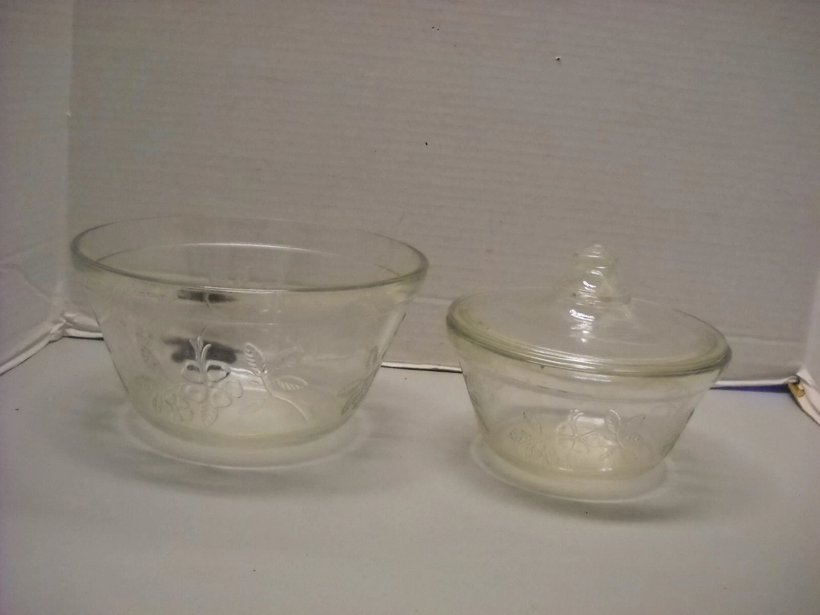 Glass Serving Mixing Nesting Bowls Clear with Raises Flowers Set of 2