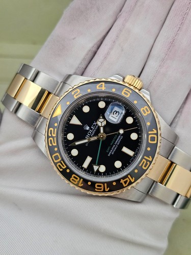 Rolex GMT-Master II Black Watch - 116713LN 2006 Box & Papers, 2011 Rolex Service - Picture 3 of 17