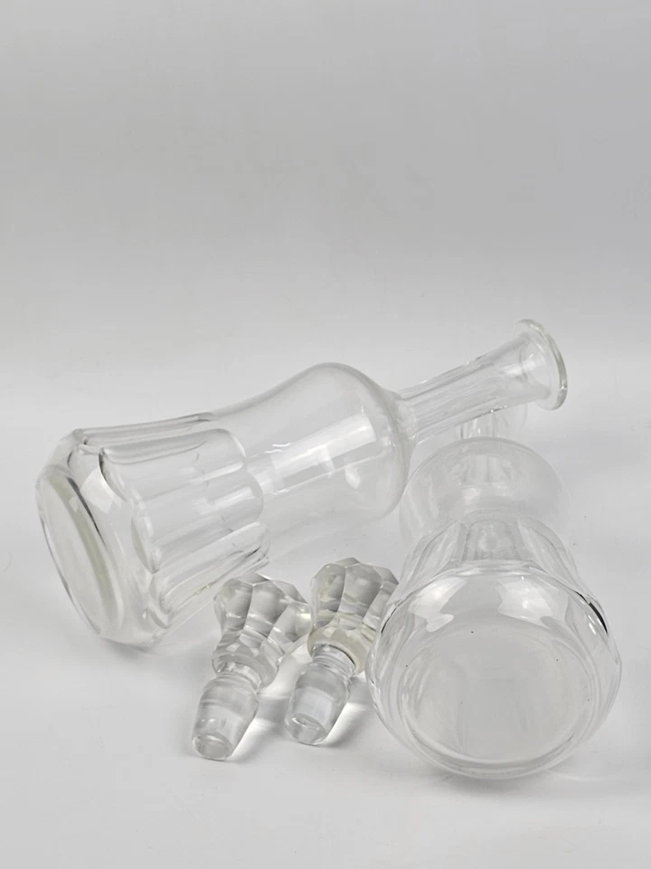 ANTICHE BOTTIGLIE IN VETRO SOFFIATO CON TAPPI in CRISTALLO VINTAGE da Collezione - Immagine 2 di 4