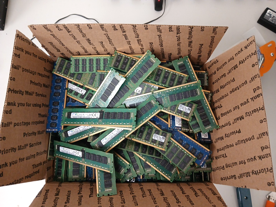 20 lbs Mixed Lot Scrap Memory Chips Desktop RAM Gold Recovery clean ...