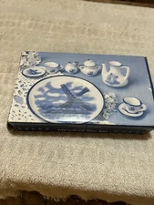 BLUE AND WHITE  PORCELAIN MINIATURE TEA SET DOLLHOUSE