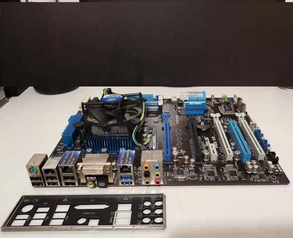 CPU PROCESSORE INTEL CORE i7-3770 3.40GHz + SCHEDA MADRE ASUS P8B WS - ATX - Immagine 4 di 4