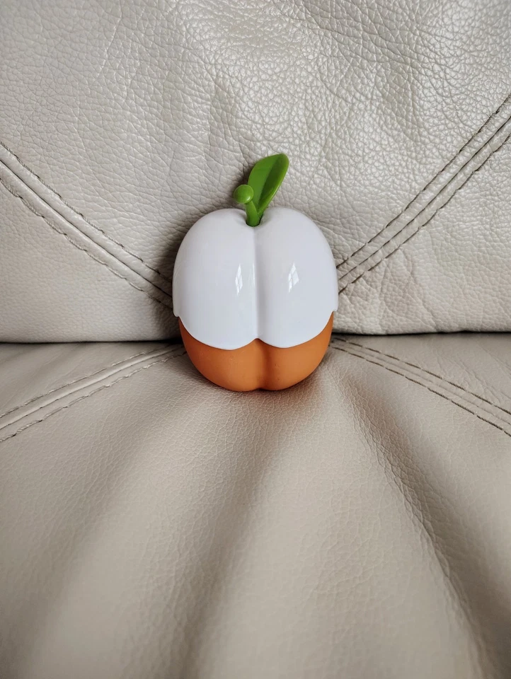 KKW Fragrance Kimoji Peach Eau de Parfum Spray, 1.7 oz/50 Ml - Image 2 of 4