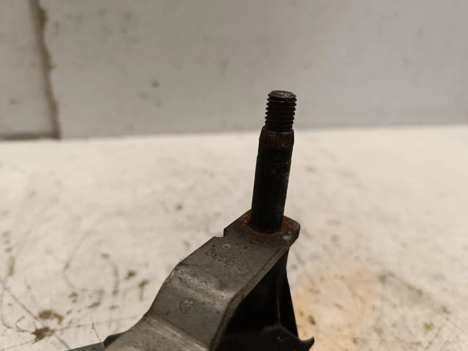 Motor limpiaparabrisas y acoplamiento parabrisas delantero Renault Megane 2010 MK3 OEM W000007227 Foto 2 de 4