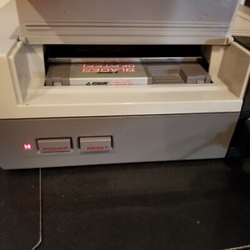 Blades of Steel (Nintendo Entertainment System, 1988, NES) Tested Authentic Case