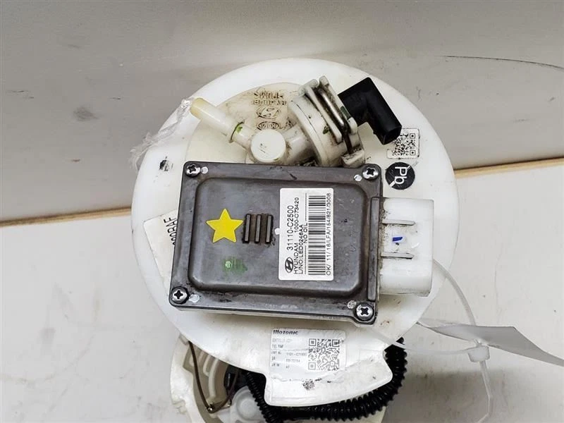 Hyundai Sonata 2017 conjunto de bomba de combustible montado en tanque construido en Estados Unidos MPN: 31110-C2500 Foto 2 de 4