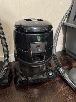 Hyla EST Premium Air Purification and Vacuum System