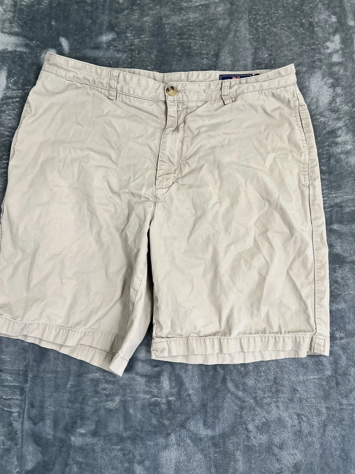 Vineyard Vines Mens Classic Khaki Cotton Chino Shorts Size 35 Tan Colorway