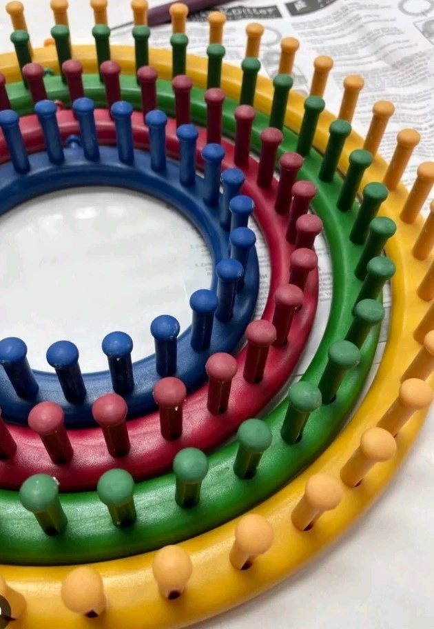 Набор из четырех круглых вязальных станков Knifty - Изображение 4 из 4