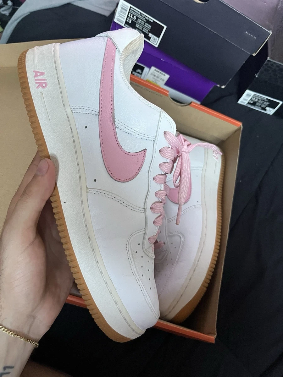 Preços baixos em Nike Air Force 1 Metallic Gold | eBay