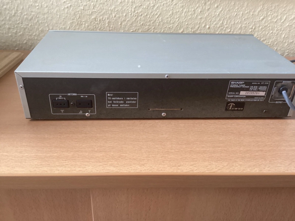 Radio sintonizador estéreo Sharp ST-31