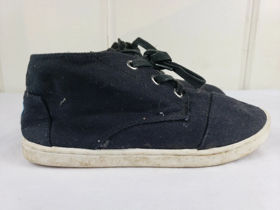 Zapatos informales TOMS juveniles negros al tobillo con cordones talla 2,5 Foto 2 de 4