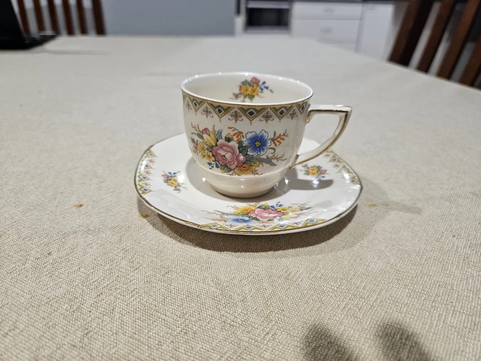 Demitasse coffee/tea set with milk jug - image 3 of 4