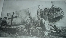 1919 Print CANADIANS EXAMINING A NEW KIND GERMAN LIZZIE AIRPLANE World War I