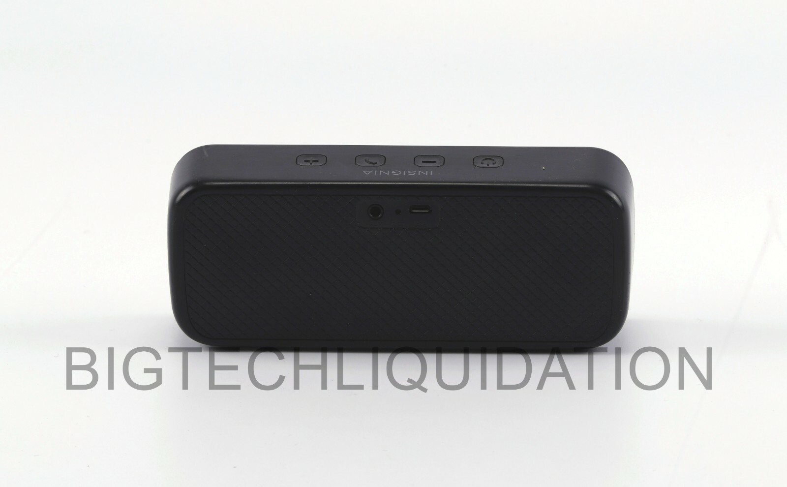 insignia portable bluetooth speaker 2