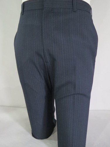 Nino Cerruti Paris Tailored in USA navy blue pin stripe three piece suit 40 S - Picture 14 of 18