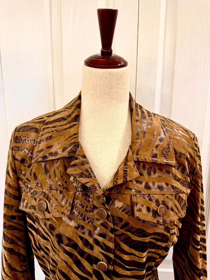 Винтажная, женская, размер S, искусственная замша и бронза металлический Tiger куртка на Erin London - Изображение 2 из 4