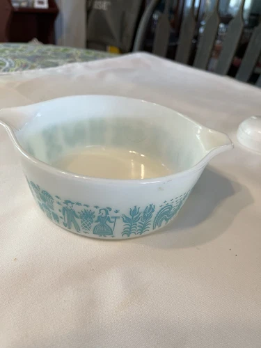Vintage Pyrex 472 Amish Butterprint 1 1/2 Pint Casserole Dish No Lid