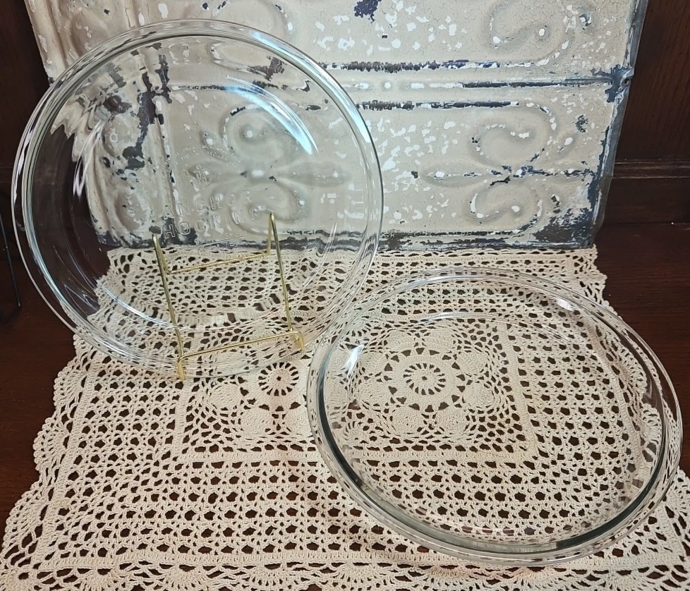 Pair of Vintage Anchor Hocking Ovenware Pie Plate 0.75 QT Clear Glass 10"