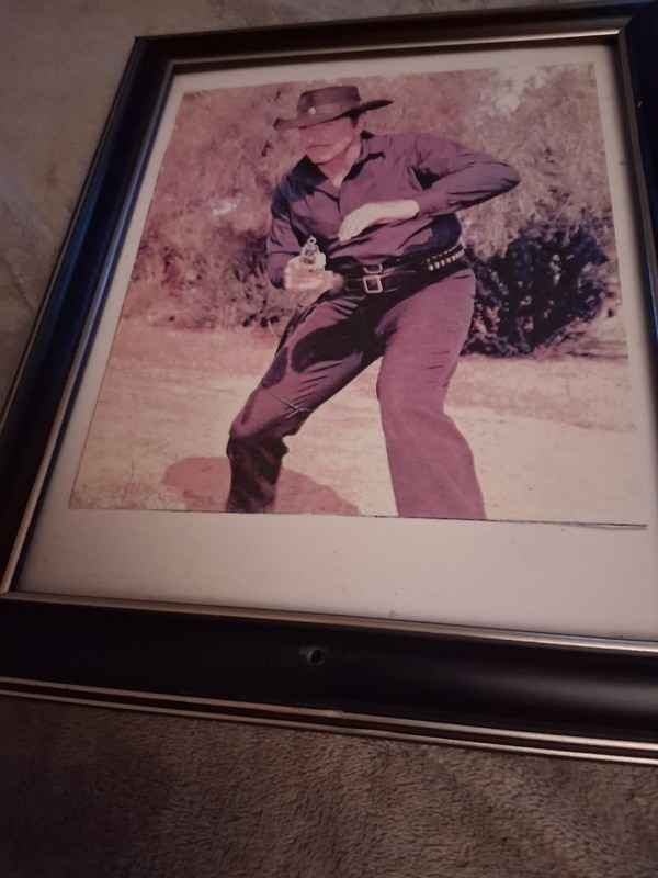 Have Gun – Will Travel (TV) Richard Boone 10x8 Photo In A Black Frame