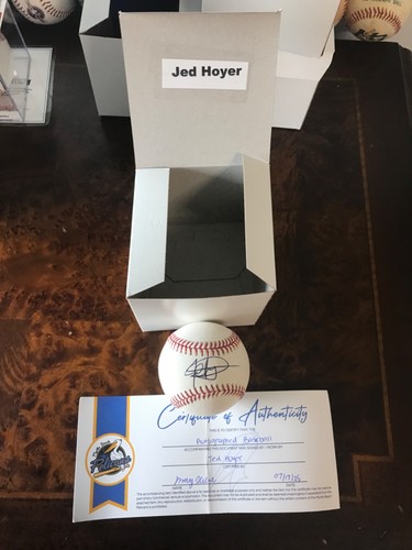 JED HOYER - CHICAGO CUBS PRESIDENT MLB SIGNIERT/AUTO BASEBALL - MYSTRY SPENDENAKTION - Bild 1 von 5