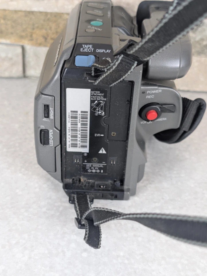 Panasonic Palmcorder VHSC Model PV-L450D-K RECORD PLAYBACK & TRANSFER TESTED - Image 4 of 4