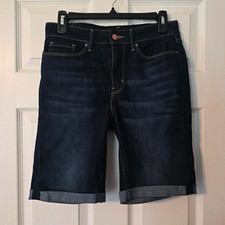 Signature Gold by Levi Strauss Co. Women's Bermuda Blue Denim Shorts 4/27