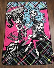 RARE! Monster High 2012 XLARGE Blanket 87”x 60” Lagoona Frankie Draculaura 