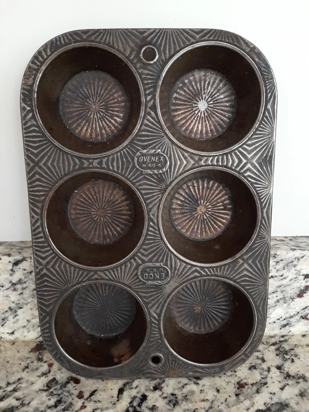 Vintage Ecko Ovenex Starburst Metal 6 Muffin Tin N-60-6 Baking Pan USA