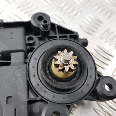 Window Regulator Motor Right Rear Renault Scenic 3 827303178R 