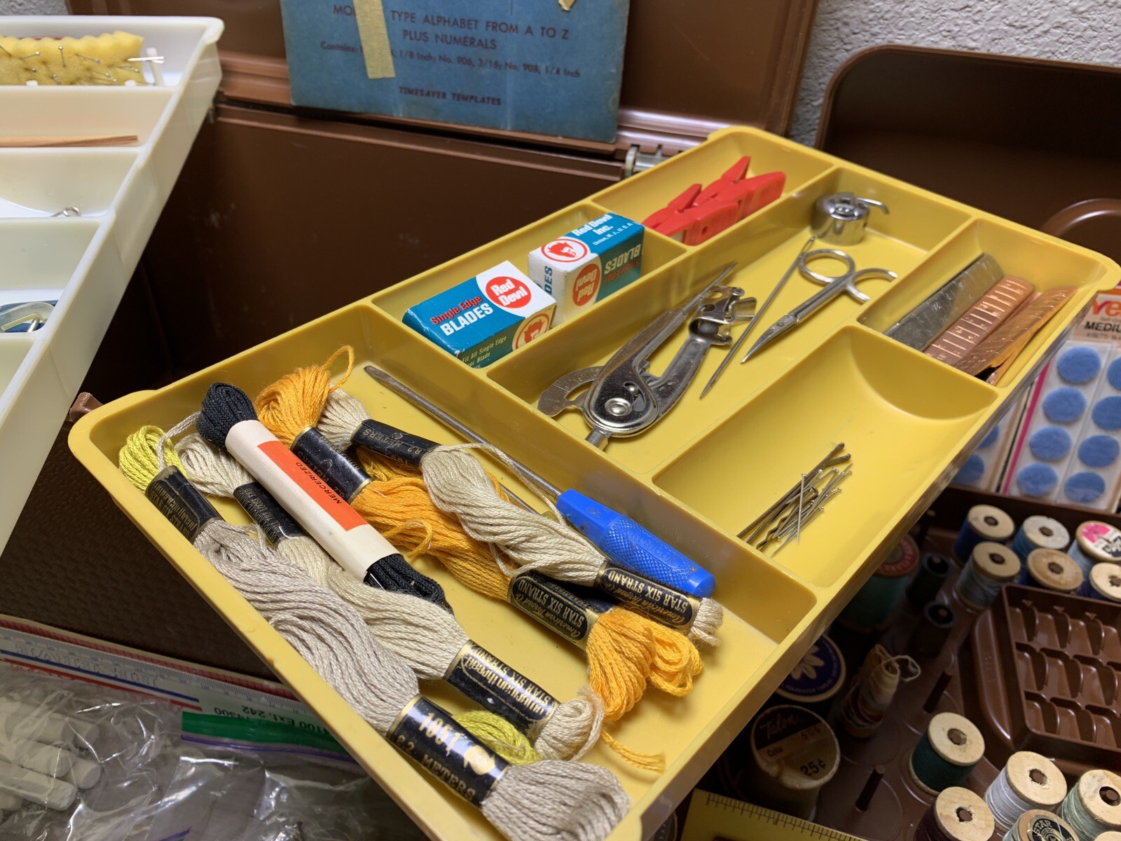 Vintage Wilson Wil-Hold Large Brown Plastic Sewing Box Lot Of 4! All Accessories