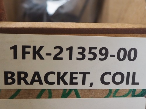 BRACKET, COIL Yamaha v-max 1FK-21359-00 14552 - Picture 6 of 6