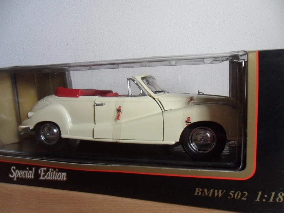 AUTOMODELLO DELLA MAISTO SPECIAL EDITION BMW 502 IN SCALA 1:18 - Immagine 2 di 4