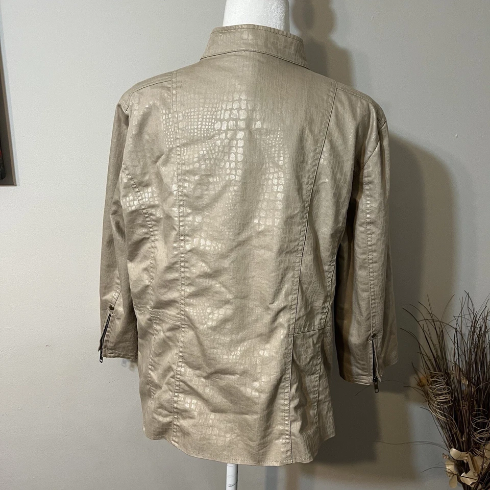 MULTIPLES Women’s Beige Faux Leather Zip Up Jacket Snake Animal Print Sz XL Flaw - Image 4 of 4