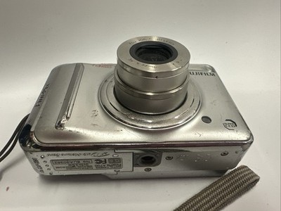 Fujifilm FinePix A Series A700 7.3MP Digital Camera - Silver for