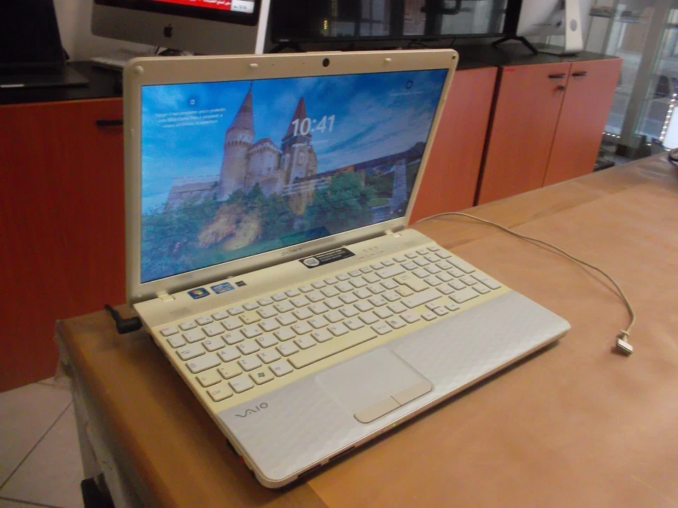 NOTEBOOK SONY VAIO MODELLO VPCEH CORE I5 WINDOWS 11 - Immagine 4 di 4