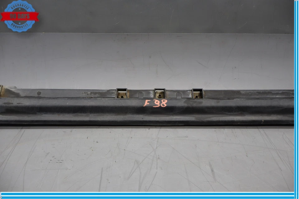 11-17 Volkswagen Touareg Radiador Núcleo Soporte Amante Crossmember Repuesto Fabricante Original Foto 4 de 4