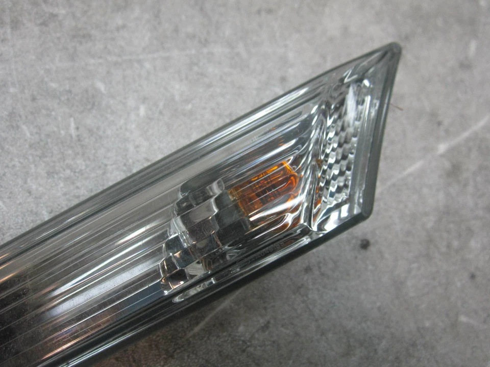 Luz de giro lateral izquierda delantera em103127 Porsche 911 Carrera 2005 2008 2010 2011 2012 Foto 3 de 4