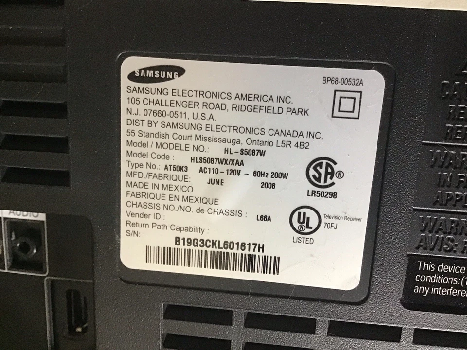 Samsung HL-S5687W Projection TV 56” inches Read Description Remote Included - Image 2 of 4