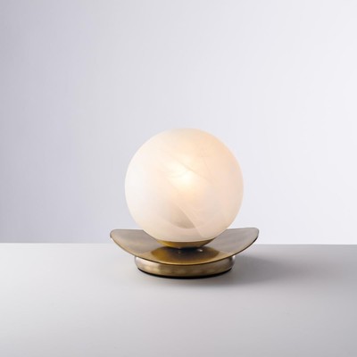 Lampe de table Brenda moderne stylisée noire et dorée avec sphère en