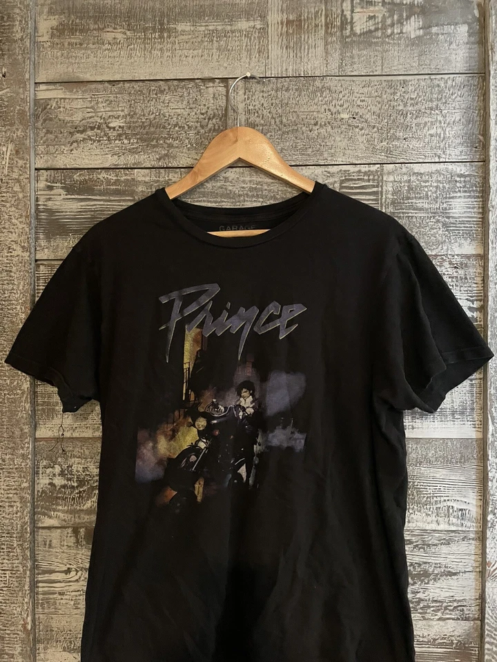 Черная футболка Prince стандартного покроя 100% хлопок мужская размер средний хорошее состояние товара  - Изображение 2 из 4